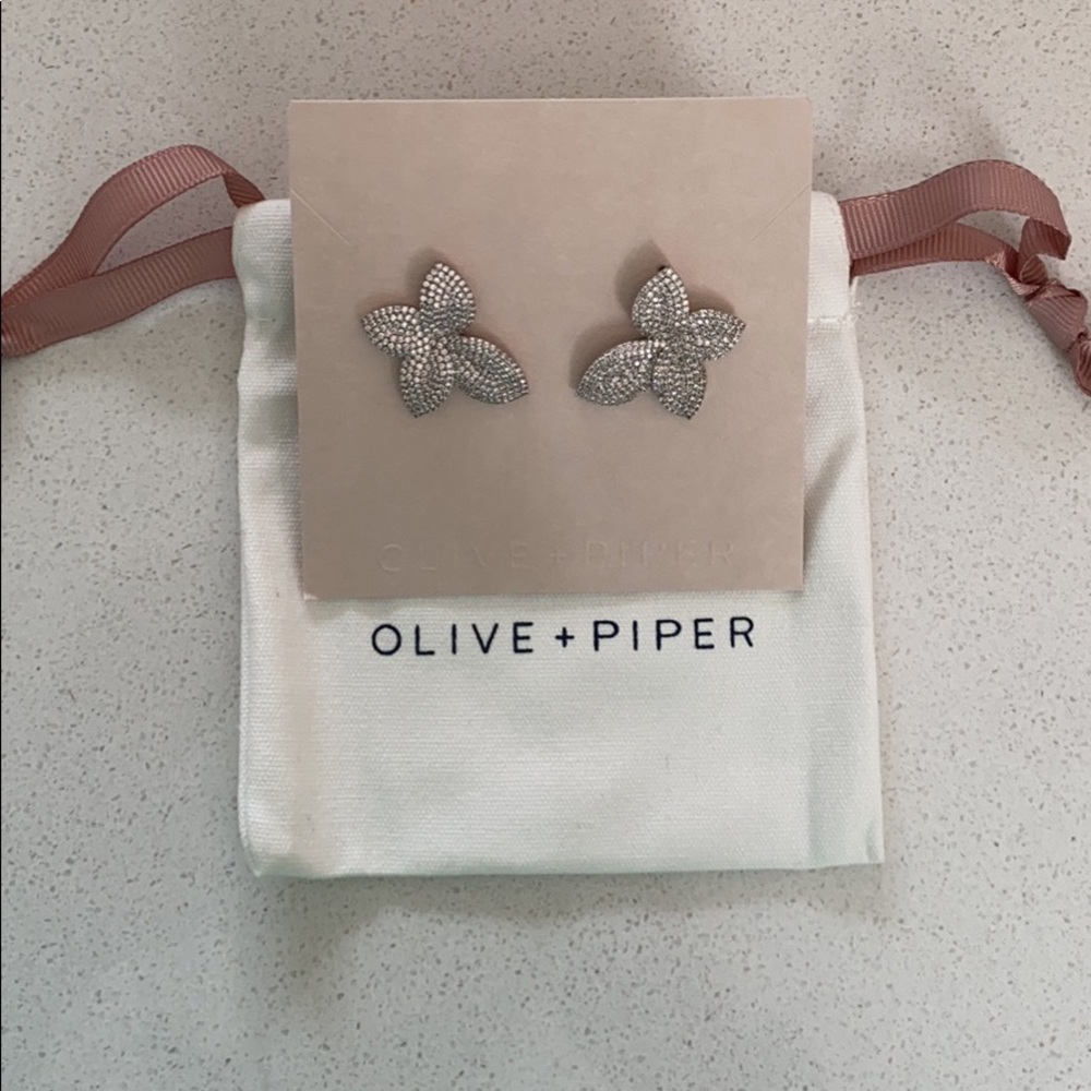 Olive and Piper Earrings NWT